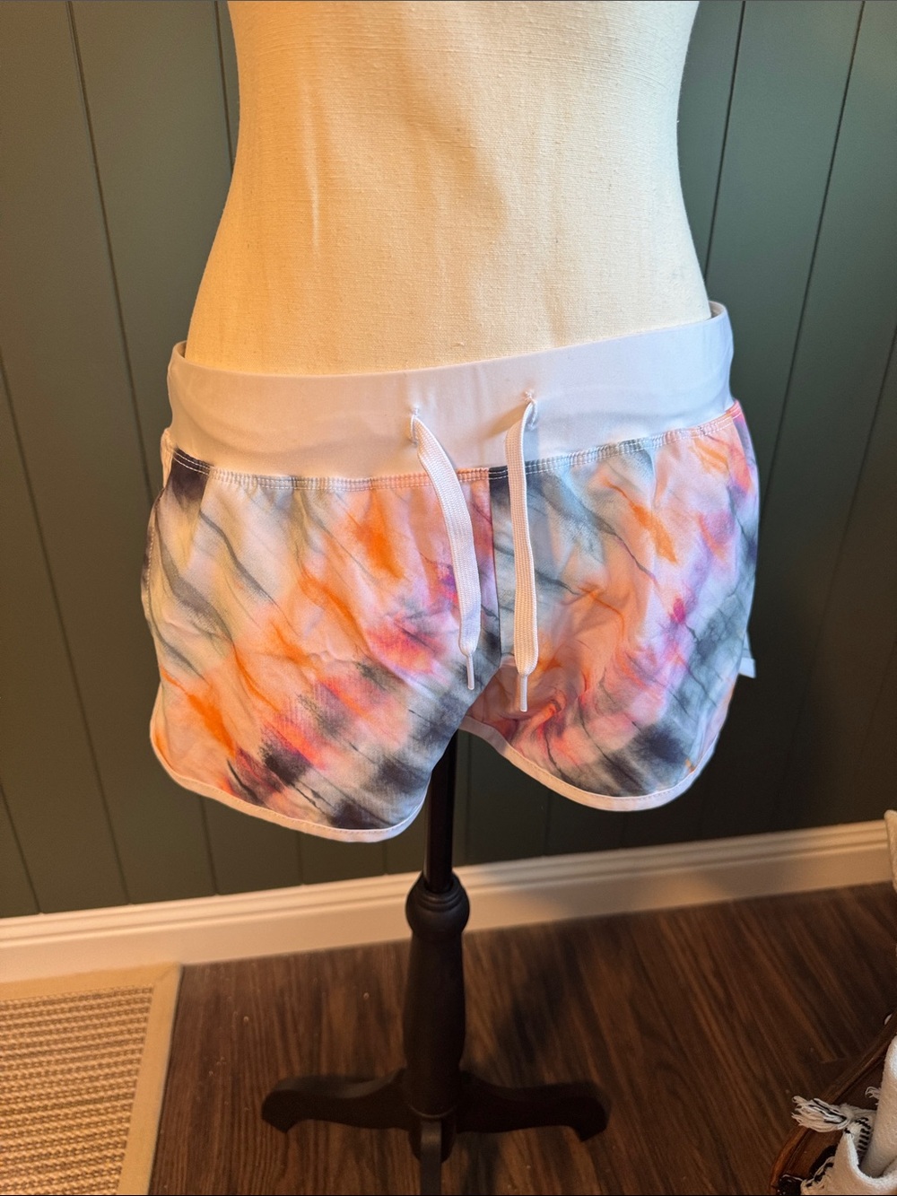 Rip Curl Women's Tie-Dye Drawstring Athletic Shorts - White Waistband